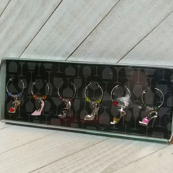 🎉2/$16 NEW Wine Glass High Heel Stiletto Charms Girls Night Set of 6 - Picture 1 of 3